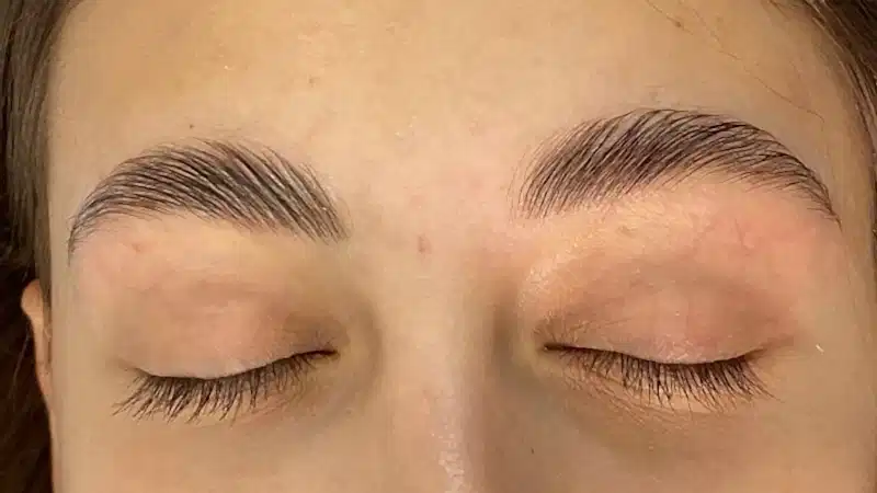 Долговременная укладка бровей